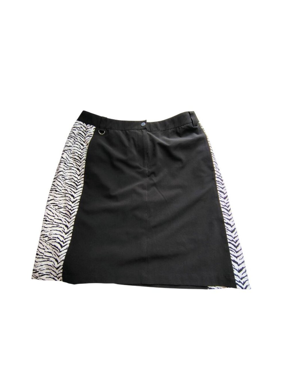 Zenergy Golf By Chicos Black Skort With Zebra Print Side Panels Size 0.5